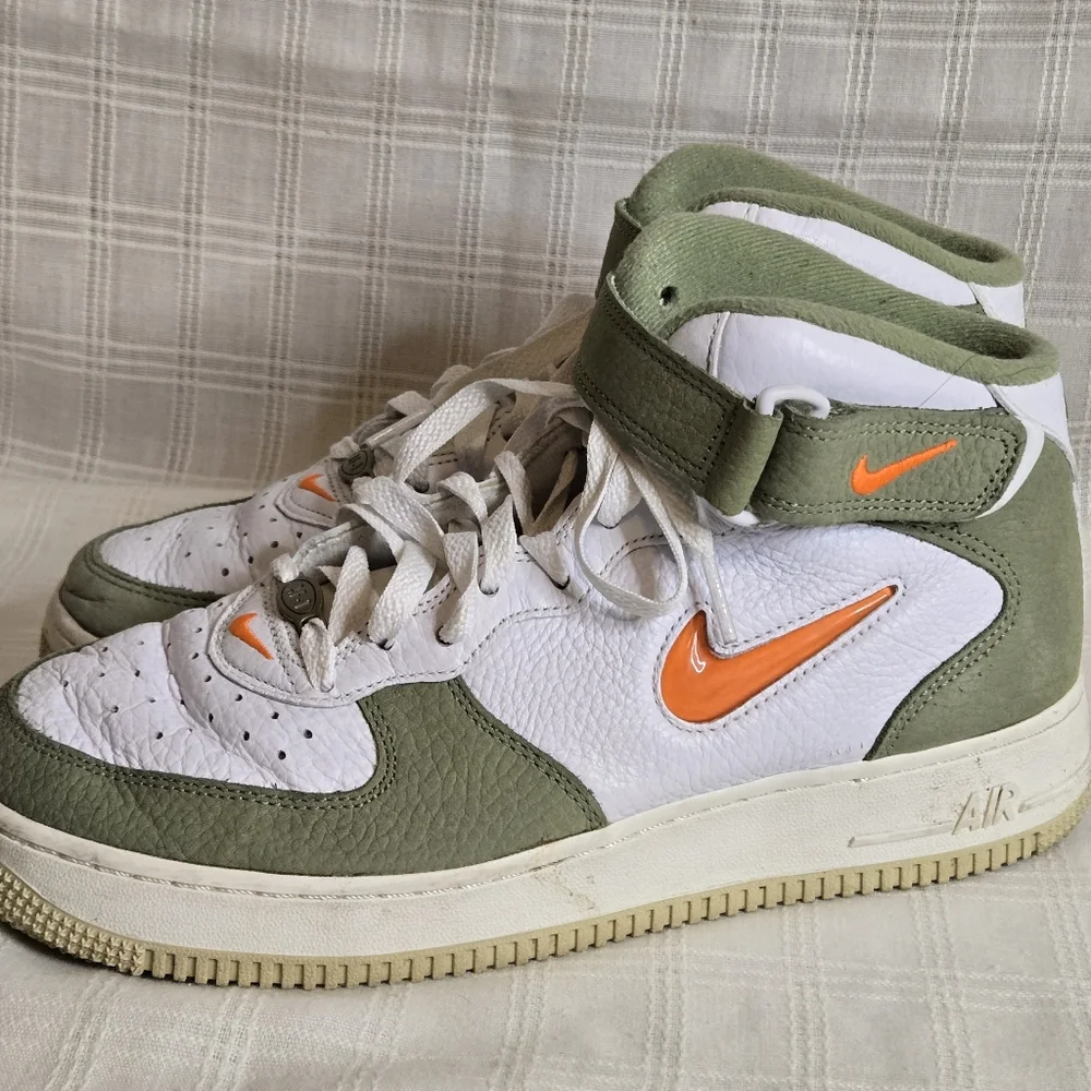 Men's Size 8‎ - Nike Air Force 1 Mid QS "Jewel Oil Green"  Good Condition - Picture 2 of 10